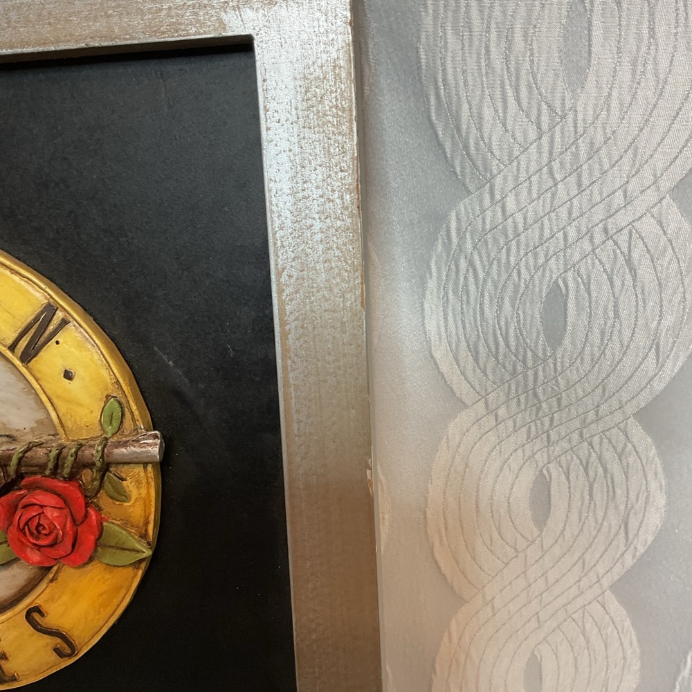 Guns N Roses wall hanging - Picture 2 of 8